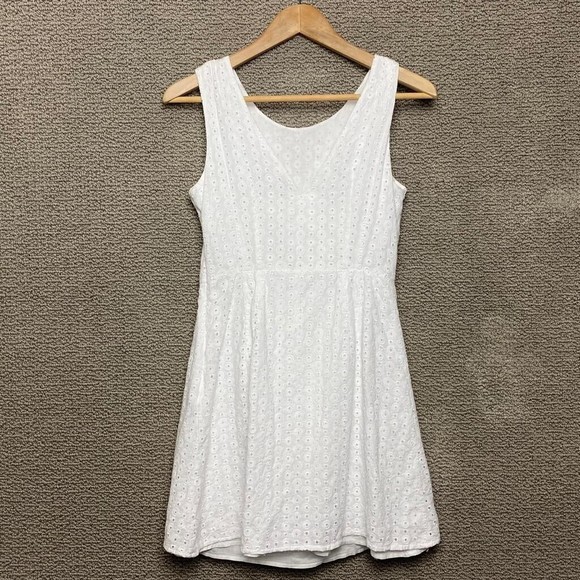 Forever 21 Dresses & Skirts - FOREVER 21 Women's White Crochet Short A-Line Dress Size S